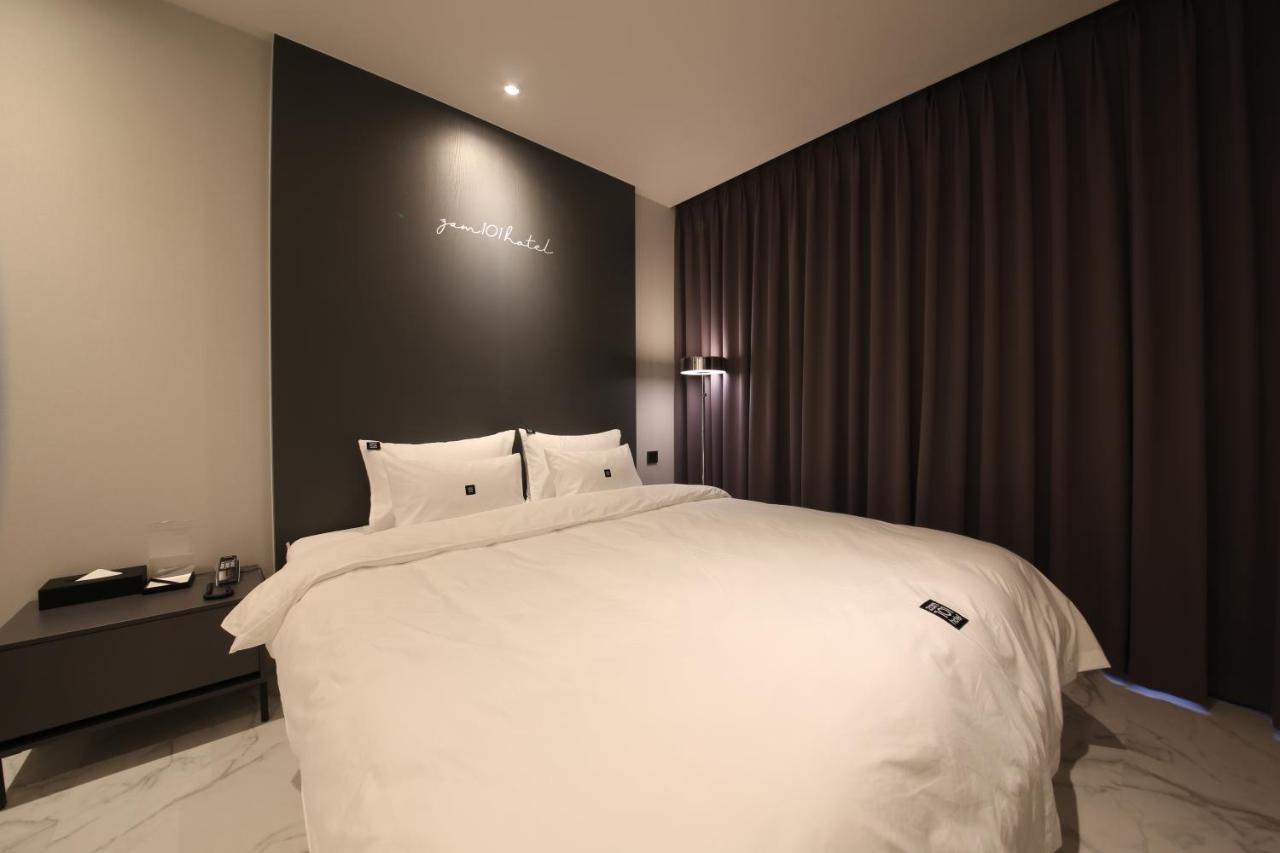 Zam101 Hotel Gimhae Zewnętrze zdjęcie