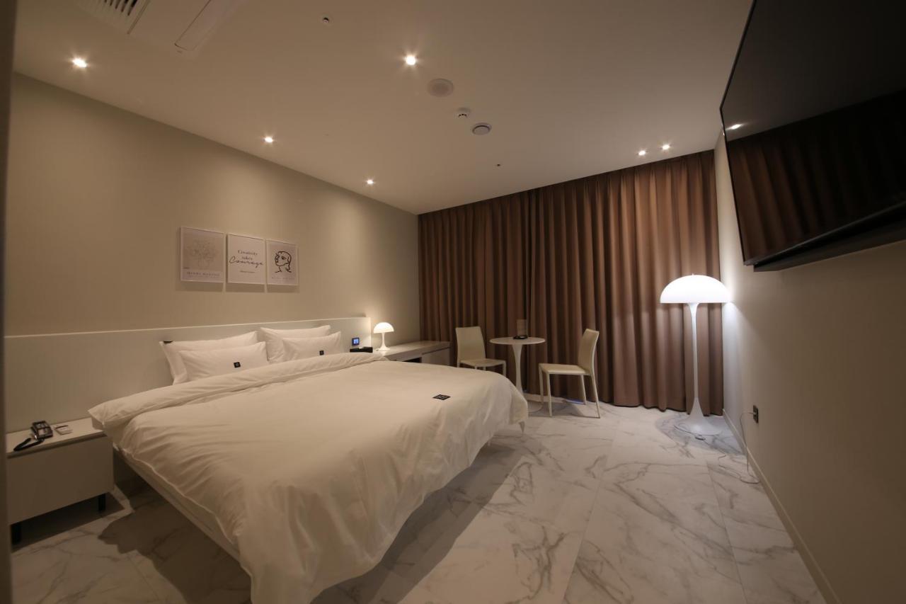 Zam101 Hotel Gimhae Zewnętrze zdjęcie