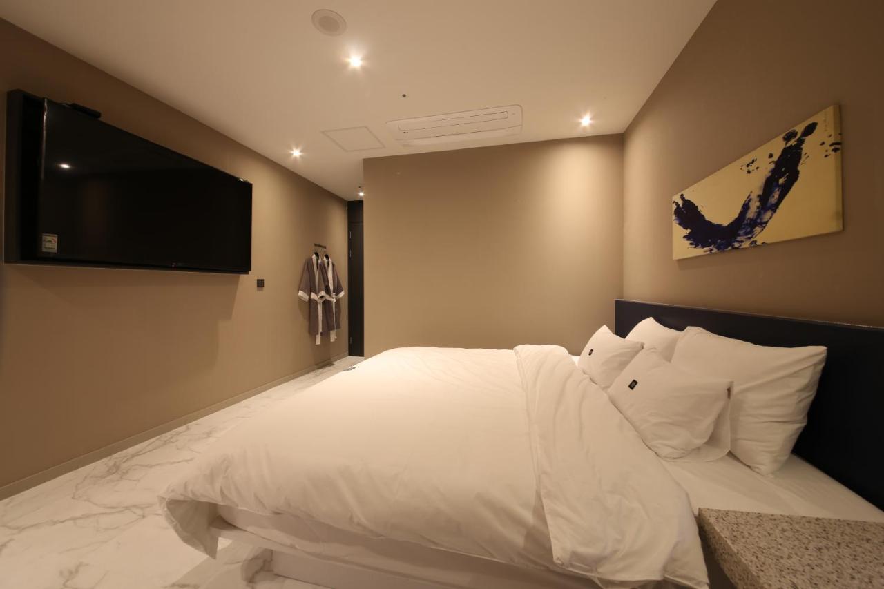 Zam101 Hotel Gimhae Zewnętrze zdjęcie