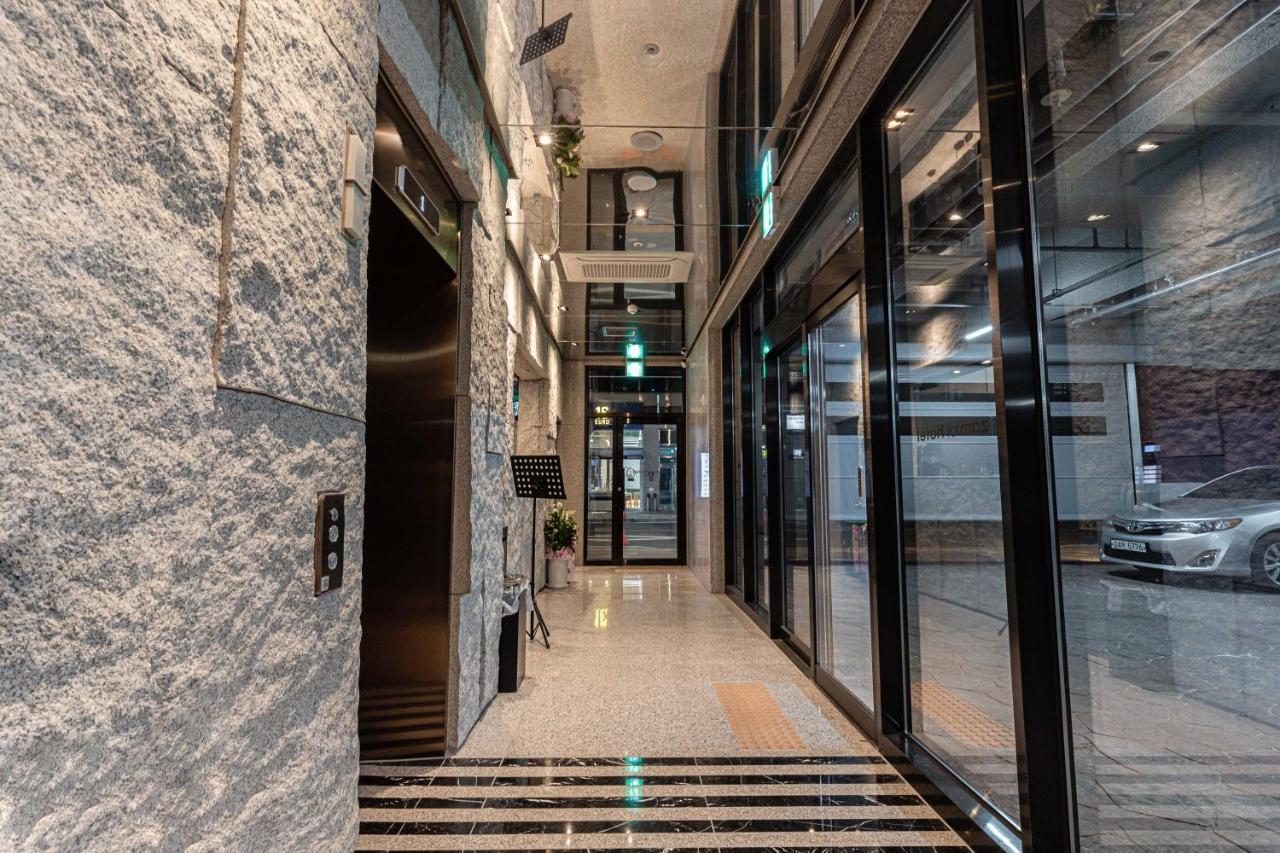 Zam101 Hotel Gimhae Zewnętrze zdjęcie