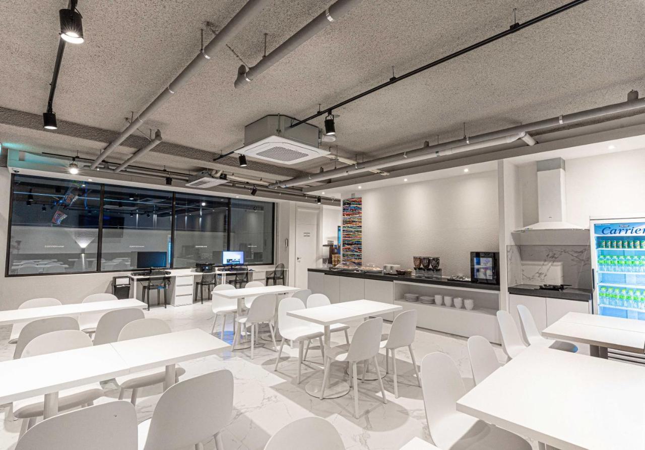 Zam101 Hotel Gimhae Zewnętrze zdjęcie