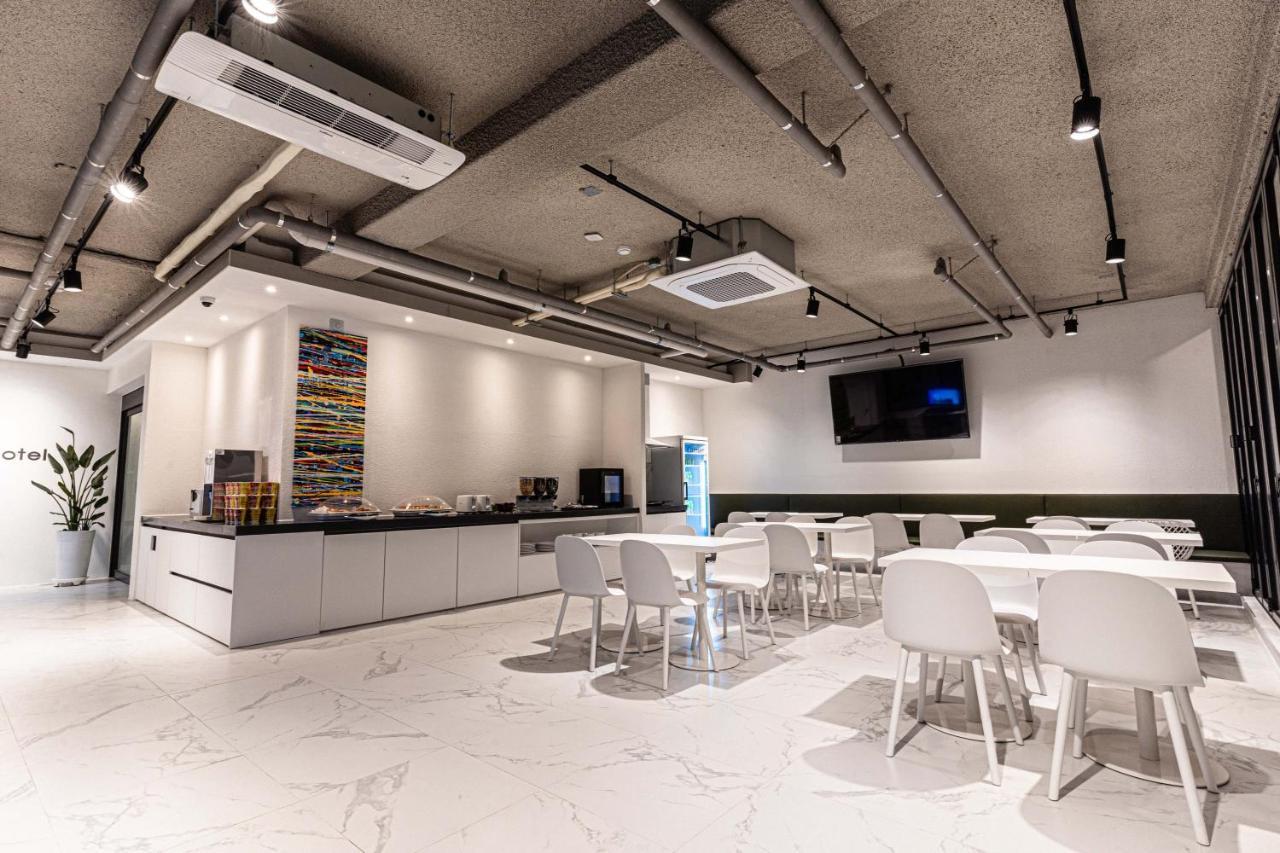 Zam101 Hotel Gimhae Zewnętrze zdjęcie
